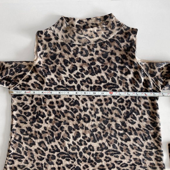 Generation Love Cashmere Cheetah Print Cold Shoulder Sweater M - Picture 4 of 11